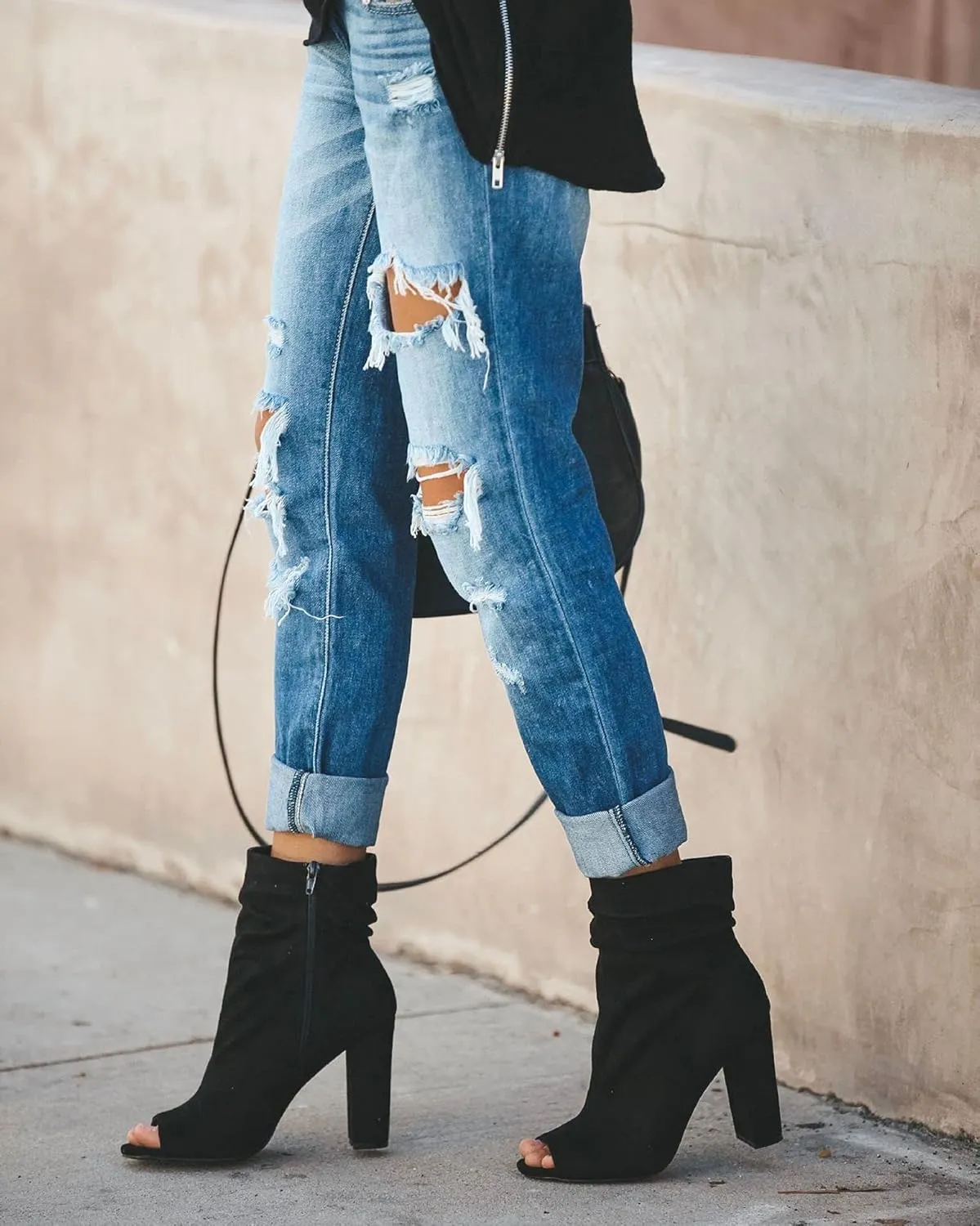 Women's Distressed Mid Waisted Boyfriend Jeans Loose Fit Ripped Stretchy Denim Pants